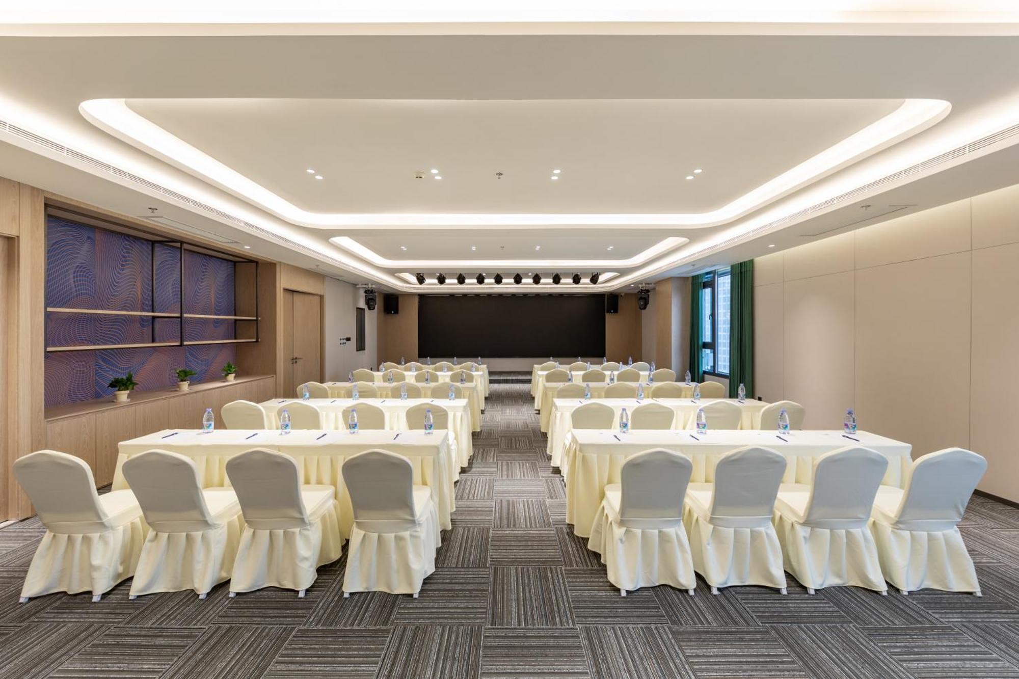 Holiday Inn Express Changfeng Park Shanghai Eksteriør bilde